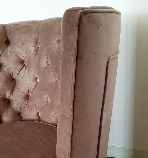 Декоративные канты в кресле