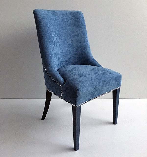 Классический стул