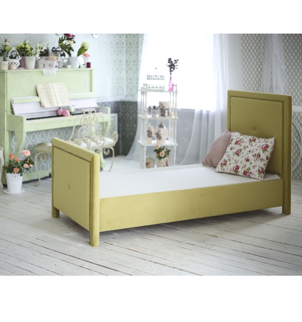 Мягкая детская кровать