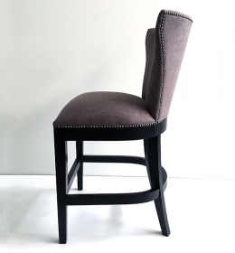 Полубарный стул