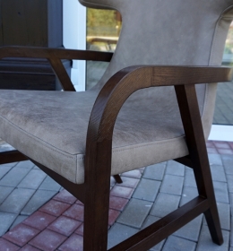 Дубовый каркас кресла