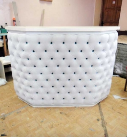 Ресепшн с каретной стяжкой