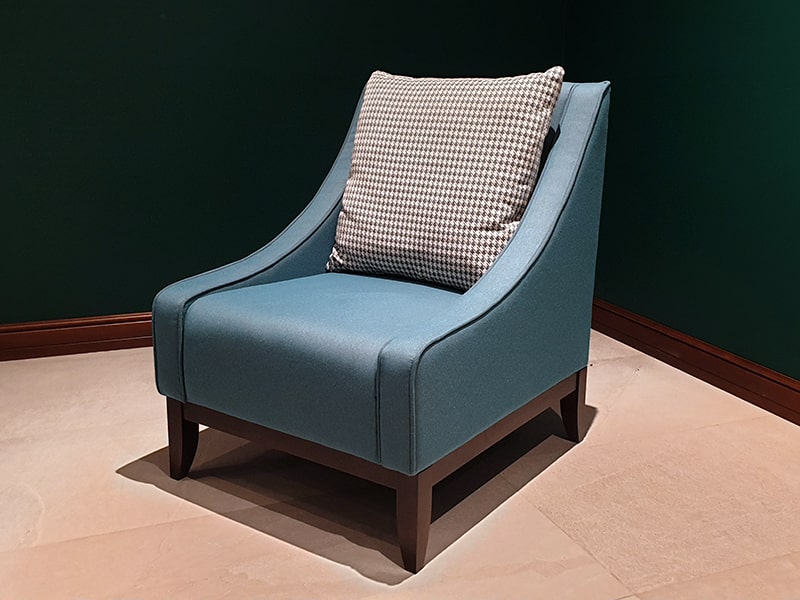 Кресло в английском стиле