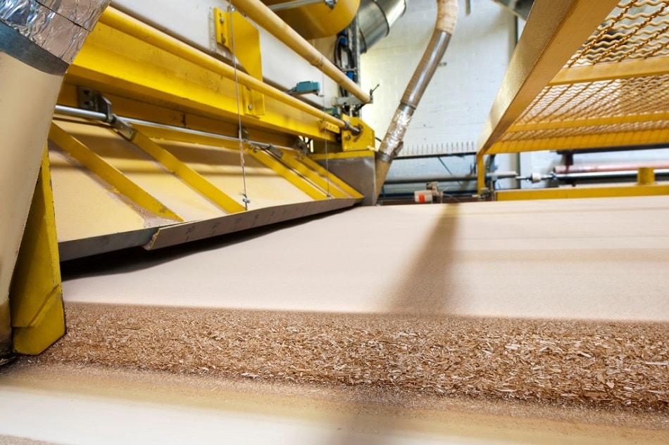 Производство ДСП на предприятиях.