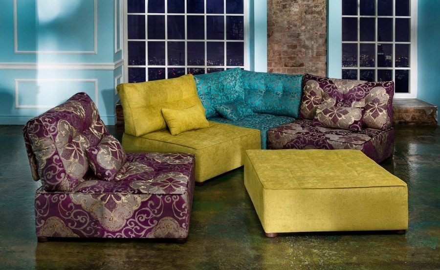 Нестандартная мягкая мебель.